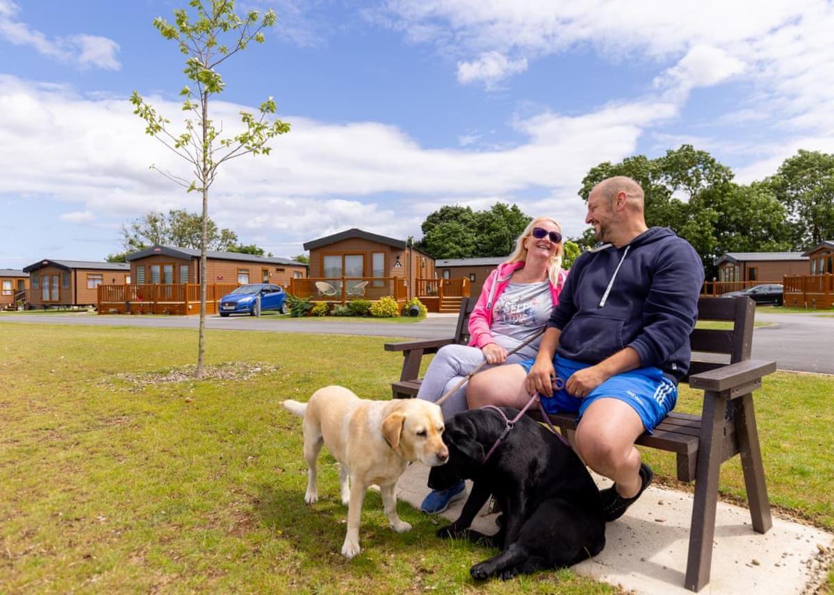 High Farm Holiday Park Routh Exterior foto